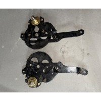 Стеклоподъемник двери правый на Газ 66 новый оригинал А164-6104000 66-6104012 купить на разборке в Киеве Стеклоподъемник двери правый на Газ 66 новый оригинал А164-6104000 66-6104012 купить на разборке в Киеве